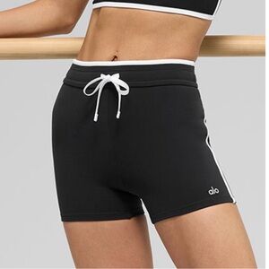 ALO Yoga Black Airbrush Race Pace Shorts NWT